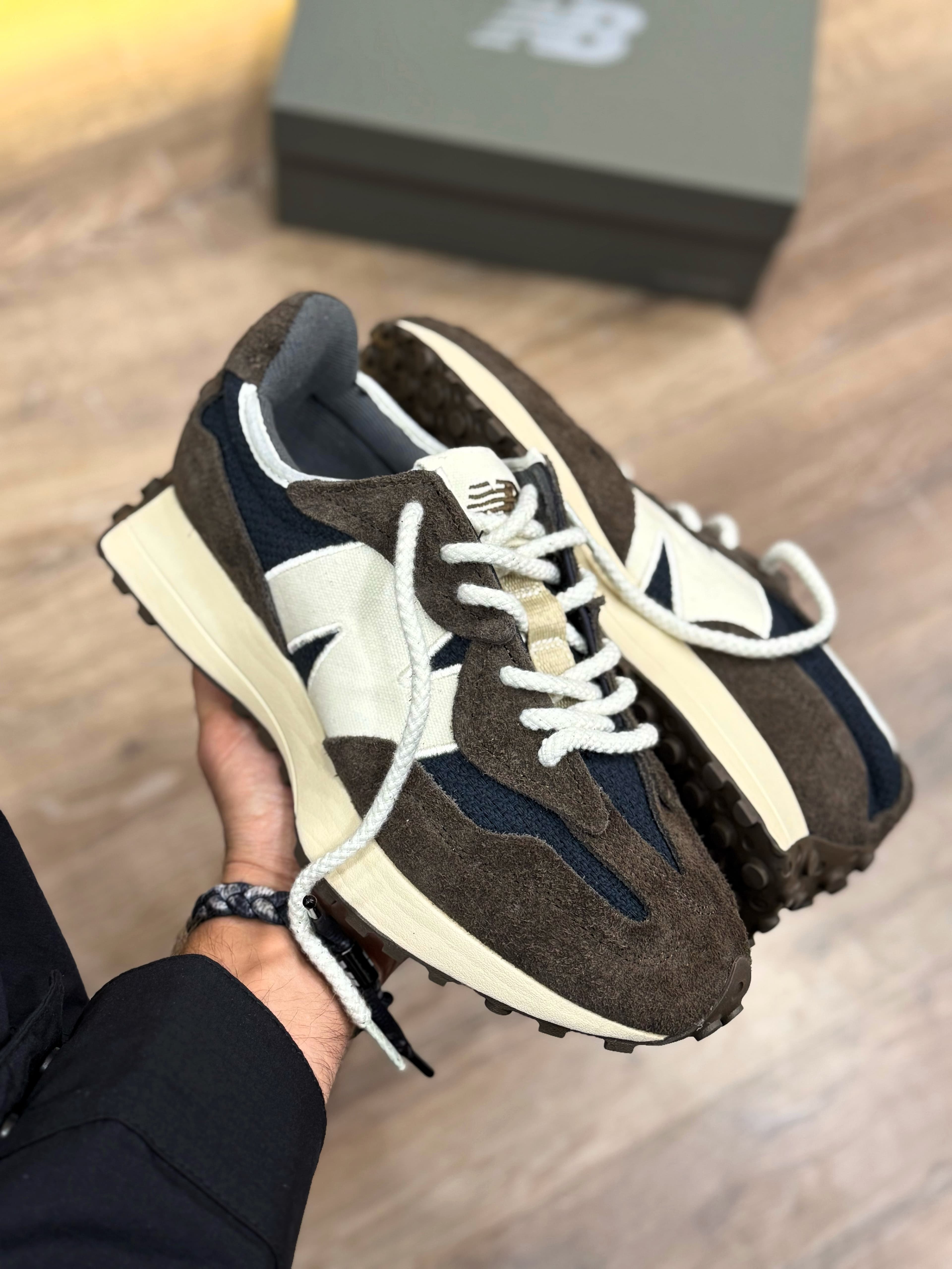 New Balance 327